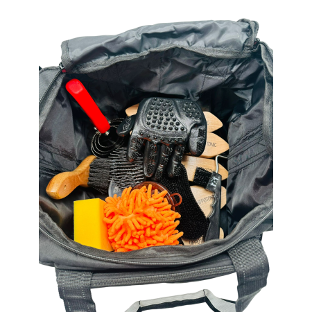 Set de pansage Ultra dans son sac vue de dessus