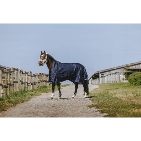 Couverture 0 g Classic High Neck 1200 D Equithème sur un cheval