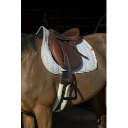 Tapis de selle Softy Gris Beige Equithème sur un cheval sellé