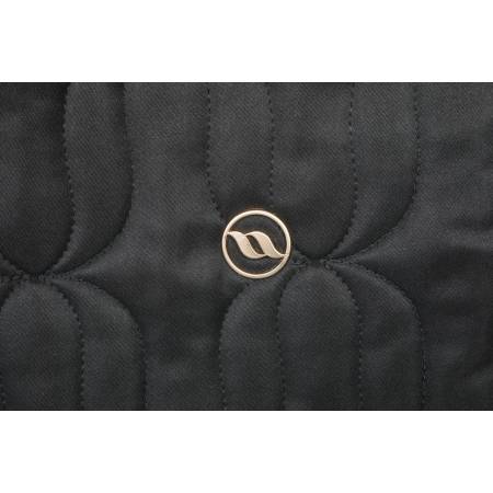 Zoom sur le logo du tapis de dressage Deep nights noir