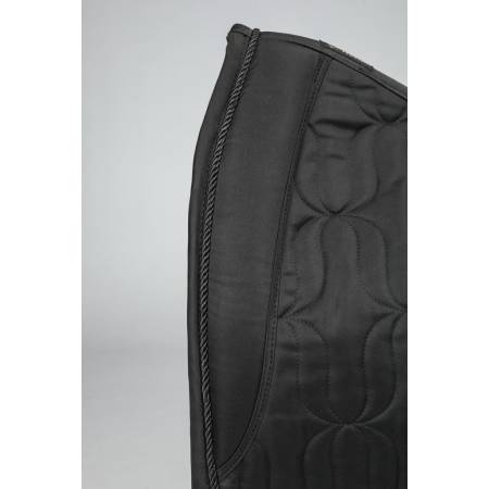 Zoom sur l'avant du tapis de dressage Deep nights noir