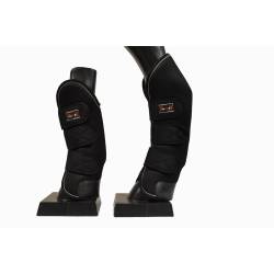 Protections de transport en tissu Mesh respirant noires T de T sur un cheval mannequin