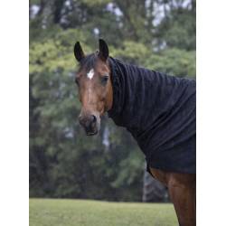 Couvre-cou polaire Equithème noir porté par un cheval
