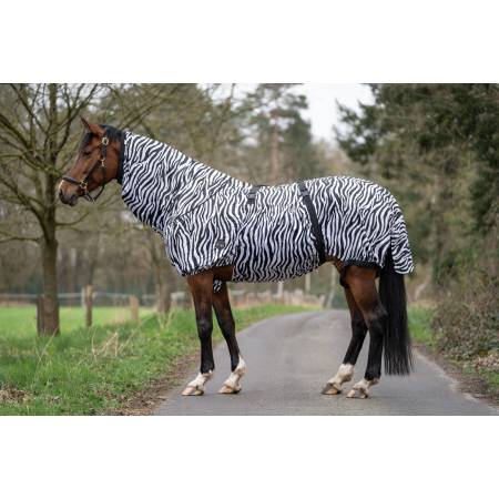Chemise anti-eczéma Zebra HKM sur un cheval vue de profil gauche