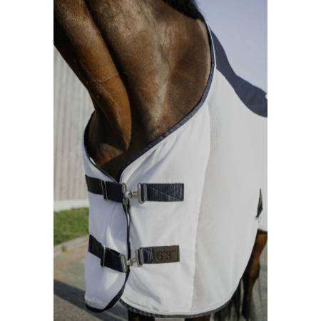 Zoom sur les fermetures avant de la chemise Flycool Equithème