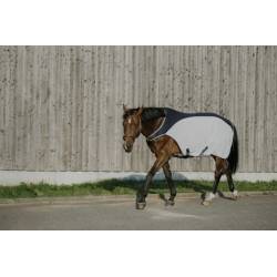 Chemise de marcheur anti-insectes Flycool Equithème sur un cheval