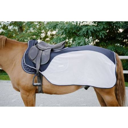 Couvre-reins Flycool Equithème sur un cheval