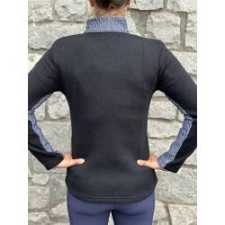 Veste zippée grise et noire GPA portée vue de dos
